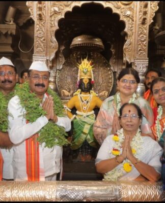 *श्री विठ्ठल रूक्मिणीमातेच्या चंदनउटी पुजेची सांगता- व्यवस्थापक प्रवीण कुमार घम*