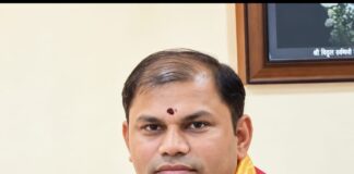 कक्ष अधिकारी श्रीकांत यादव यांनी स्वीकारला कार्यकारी अधिकारी पदाचा पदभार